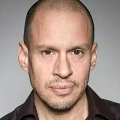 Джонатан Сегал