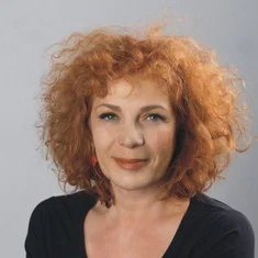 Nina Hoger