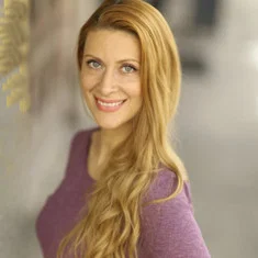 Fiona McQuinn