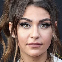 Andrea Russett