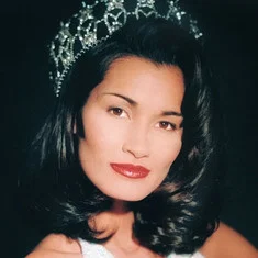 Brook Lee