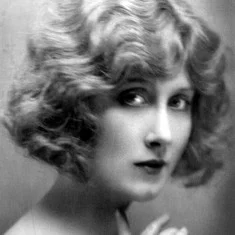 Helen Lee Worthing