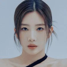 Kim Lip
