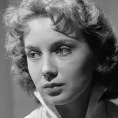 Елена Добронравова