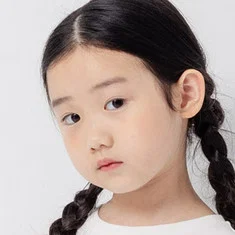 Nina Ye