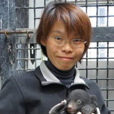 Mei-Hsiu Hwang