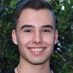 Evan Henzi