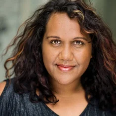 Elaine Crombie