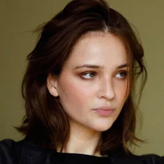 Лиза Викари