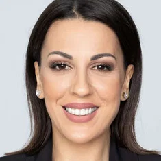 Anna Menenakou