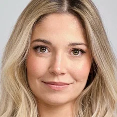 Dr. Julia Shaw