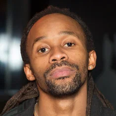 Tshawe Baqwa