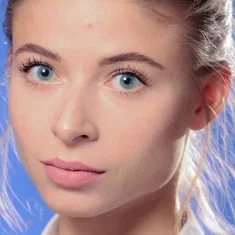 Анна Окунева