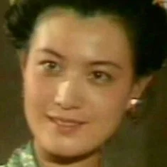 牟霞