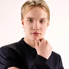 Arseniy Zenterekov