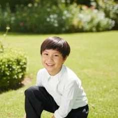 UY NHÂN
