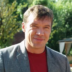 Олег Чернов