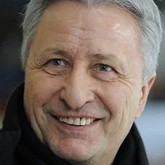 Александр Якушев