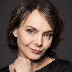 Элина Реинолд