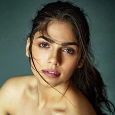 Sharmin Segal
