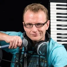 Benny Davis
