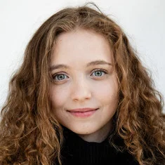 Алина Болознева