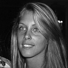 Sandy Farina