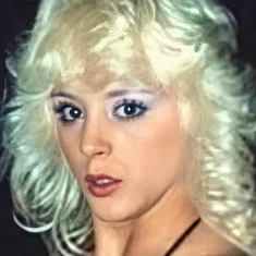 Tami Lee Curtis