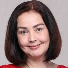 Rowiena Umboh