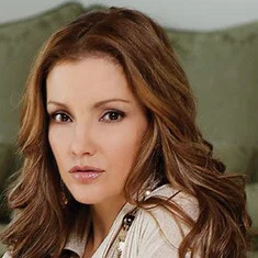 Karla Álvarez