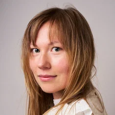 Louise Kim Salter