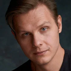Сергей Шароватов