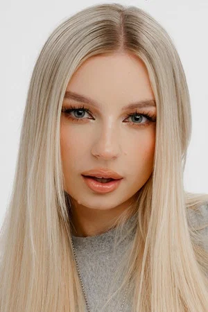 Яна Зенина