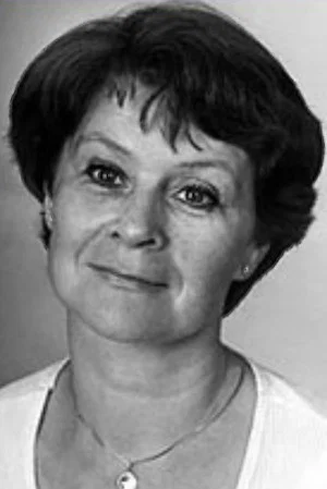 Анна Жарова