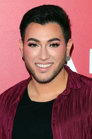 Фото: Manny MUA