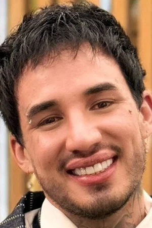 Valentino Lázaro