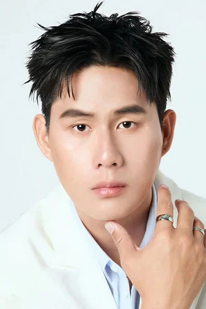 Thanawin Pholcharoenrat