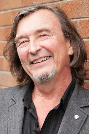 Barry Ward