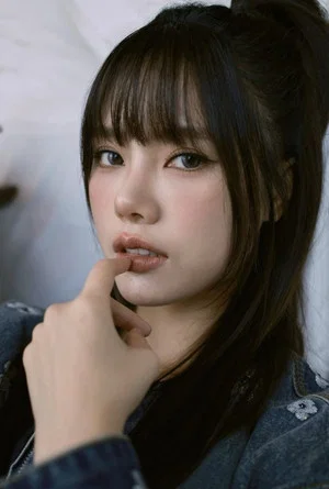 Praewa Suthamphong
