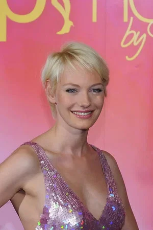 Laura Weyel