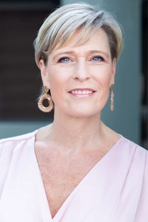 Angela Oostveen