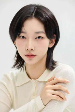 Kang Yoo-hee