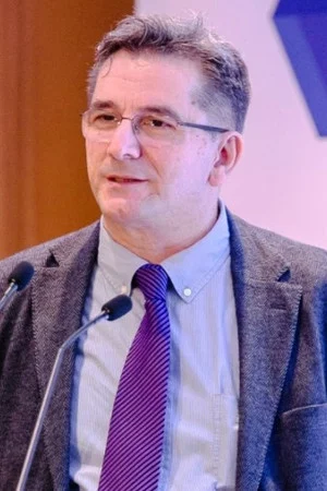Kostas Theos