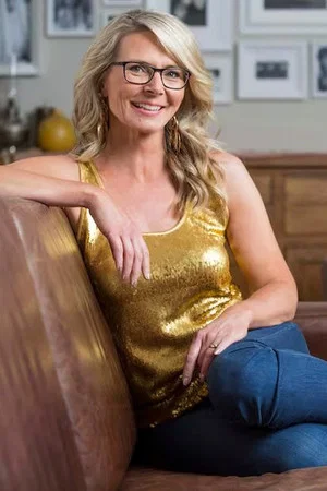 Suzy Cato