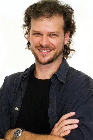 Carlos Thiré