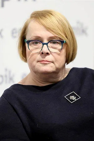 Илона Лепковска