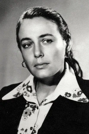 Нина Попова