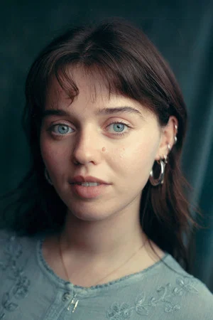 Holly Demaine