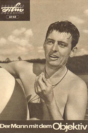 Постер: The Man with the Objective Lens