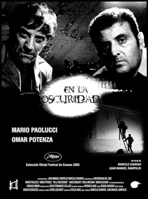 Постер: En la oscuridad